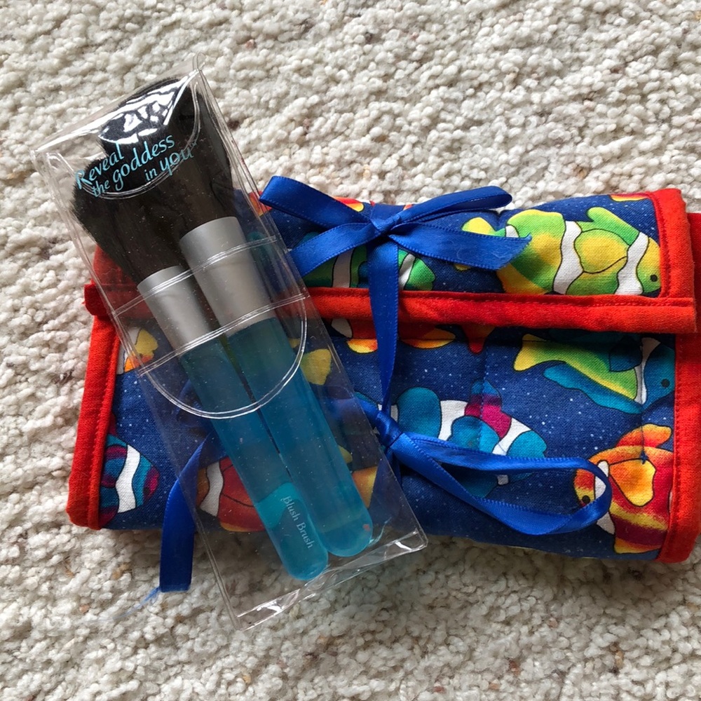 Makeup / jewelry bag pouch